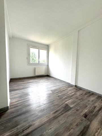 Appartement 3 pièces 55,54 m² au Raincy avec cave et pkg (libre)