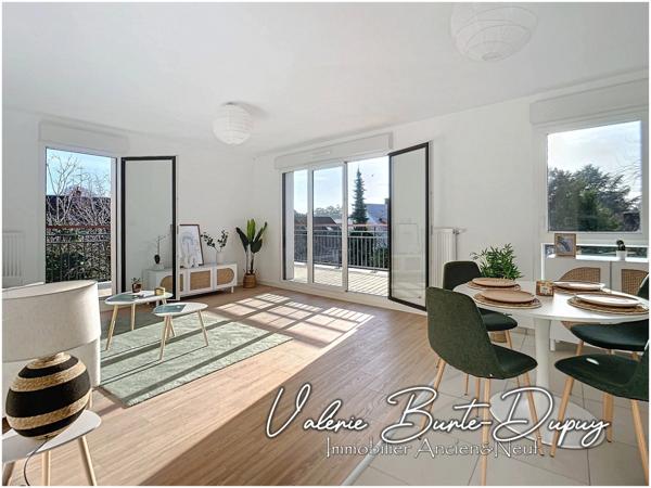 Appartement à vendre 4 pièces 80,35m2 3 chambres terrasse et stationnement ORLEANS St Marc