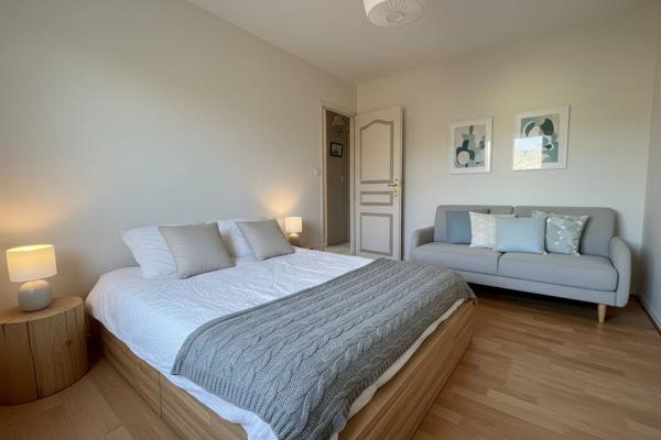 Maison 4 pièce(s) 102 m2 secteur les plesses