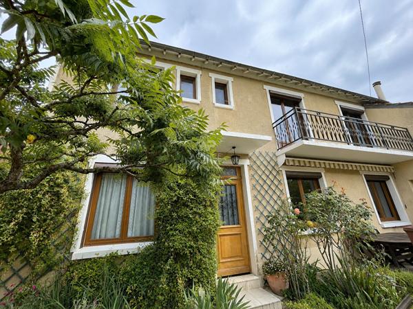 VIROFLAY- Maison lumineuse de 5 pièces au calme. 640 000 € **  - Référence  718-C