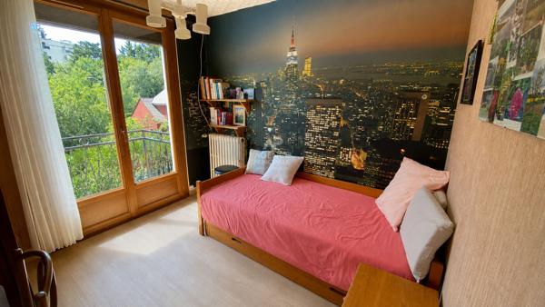 VIROFLAY- Maison lumineuse de 5 pièces au calme. 640 000 € **  - Référence  718-C