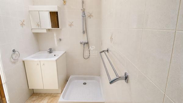 VIROFLAY- Maison lumineuse de 5 pièces au calme. 640 000 € **  - Référence  718-C