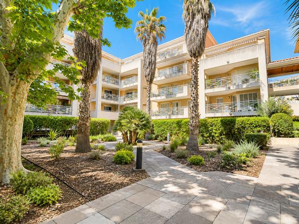 Appartement 2 Pieces - DOMAINE DE LA BASTIDE - SAINT BARNABE - Terrasse et Stationnement