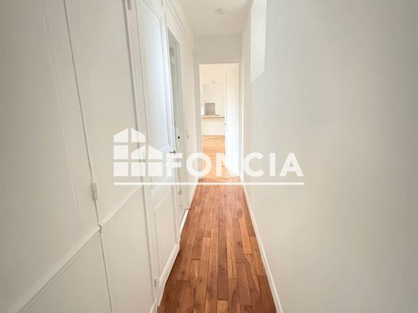 Location Appartement 2 pièces 53.27 m² - 17 RUE DE LA PROCESSION Paris 75015