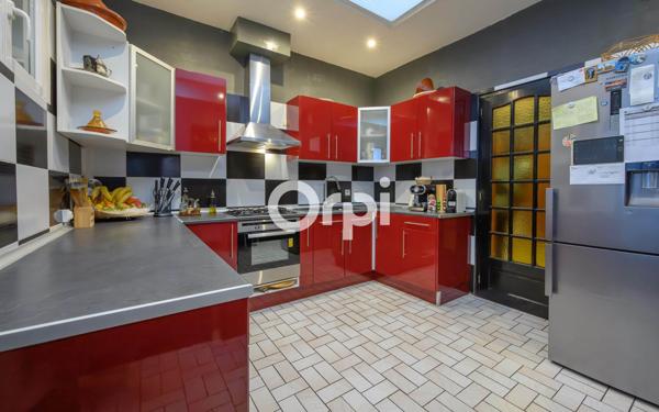 Maison à vendre    5 pièces •  Armentières