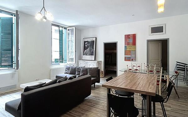 Appartement à louer    3 pièces • 73 m2 Bayonne