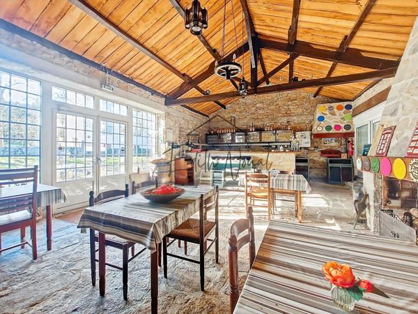 Sainte-Eulalie-de-Cernon (12230) Domaine d’exception sur 35 hectares – Ancienne ferme fortifiée rénovée au cœur du Larzac.