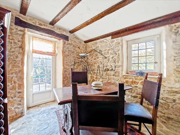 Sainte-Eulalie-de-Cernon (12230) Domaine d’exception sur 35 hectares – Ancienne ferme fortifiée rénovée au cœur du Larzac.