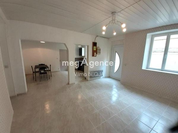 Immeuble à VILLENEUVE-L'ARCHEVEQUE, 89190 - 133m²