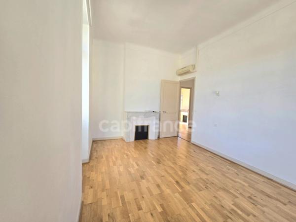 Appartement à vendre 4 pièces SAINT CYR SUR MER (83)