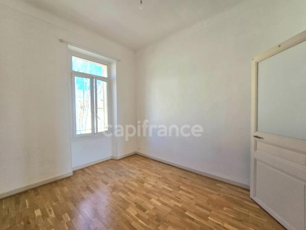 Appartement à vendre 4 pièces SAINT CYR SUR MER (83)