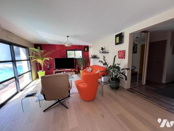 A VENDRE A VANNES - QUARTIER SACRE-COEUR -CENTRE VILLE à PIEDS  - CONTEMPORAINE de 2017 avec PISCINE