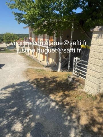 Spécial investisseurs : 4 studios meublés prêts à louer