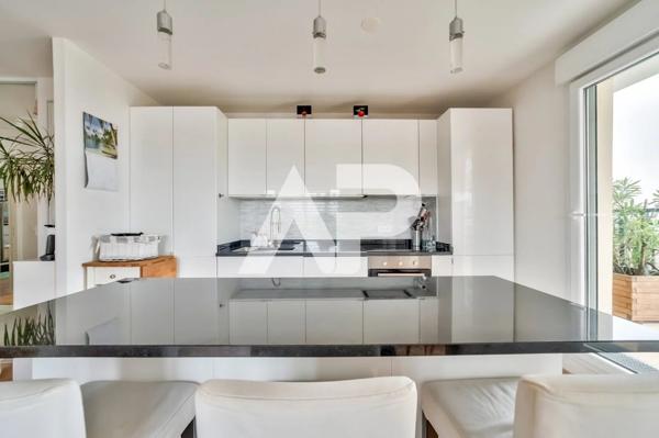 Appartement 3 pièces - Terrasse - Franco Suisse €575 000 ** - Référence 85519558E