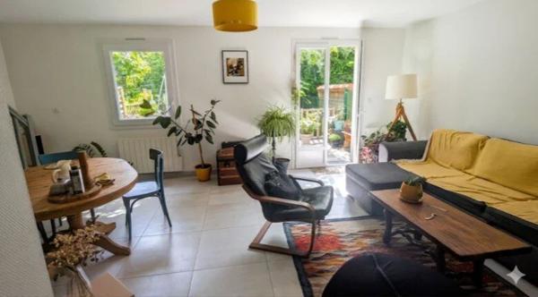 Vente                                                      Maison
                        
                     5 pièces                      82 m2                     à Nantes