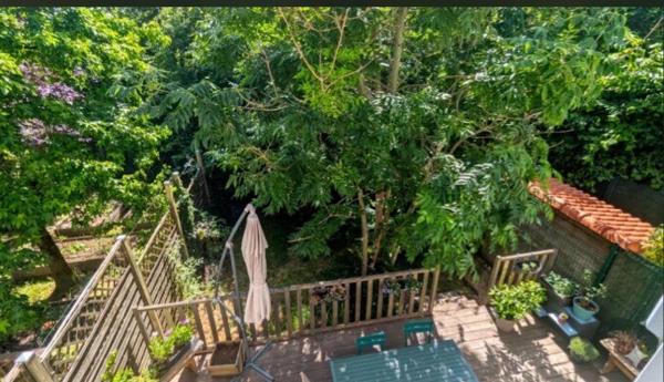 Vente                                                      Maison
                        
                     5 pièces                      82 m2                     à Nantes