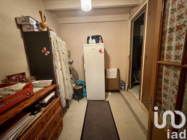 Maison 5 pièces de 101 m² à Bors-de-Montmoreau (16190)