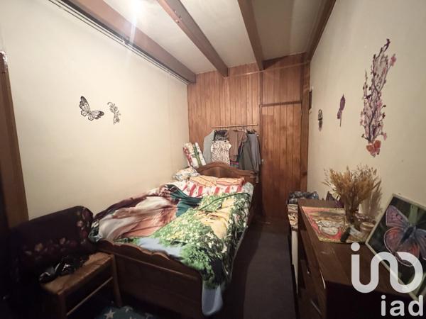 Maison 5 pièces de 101 m² à Bors-de-Montmoreau (16190)