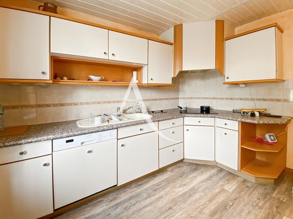 Maison Bois d'Arcy 7 pièce(s) 5 chambres .