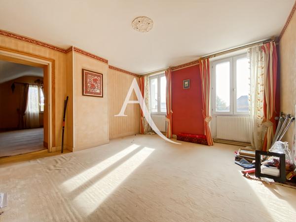 Maison Bois d'Arcy 7 pièce(s) 5 chambres .