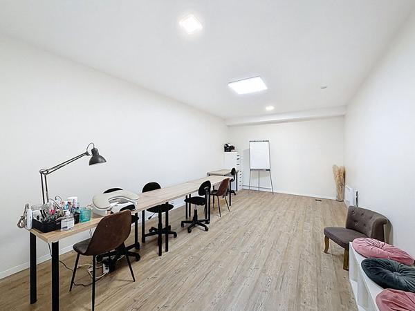 Cession de bail - Local à Meaux dans la zone industrielle - 128 m2 et 11,50 m de vitrine - parkings gratuits