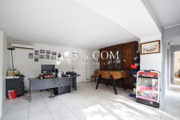 Maison 14 pièce(s) 6 chambre(s) 349 m²