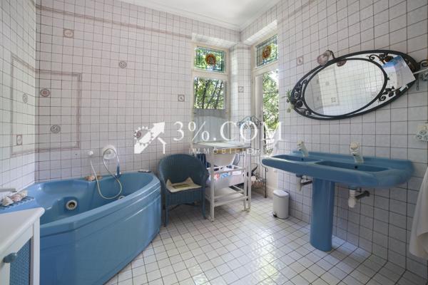 Maison 14 pièce(s) 6 chambre(s) 349 m²