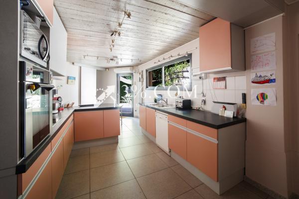 Maison 14 pièce(s) 6 chambre(s) 349 m²