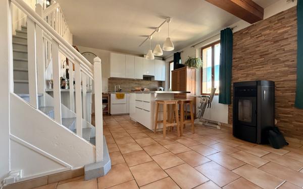 Maison à vendre    5 pièces •  Neuville-Saint-Amand