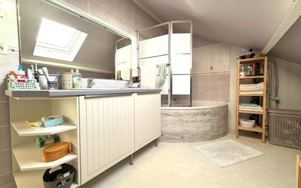 Maison à vendre    5 pièces •  Neuville-Saint-Amand