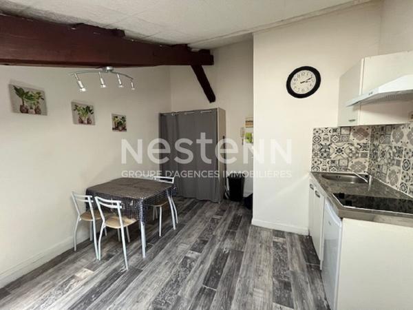A LOUER - studio centre ville Fontenay le Comte