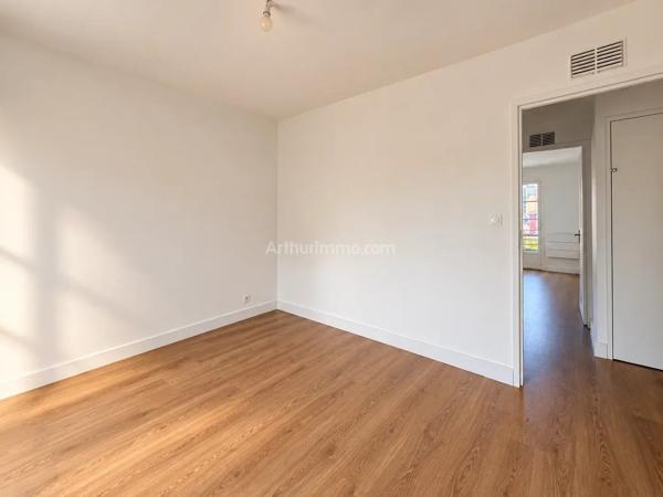 Vente                                                      Appartement
                        
                     3 pièces                      56 m2                     à Ajaccio