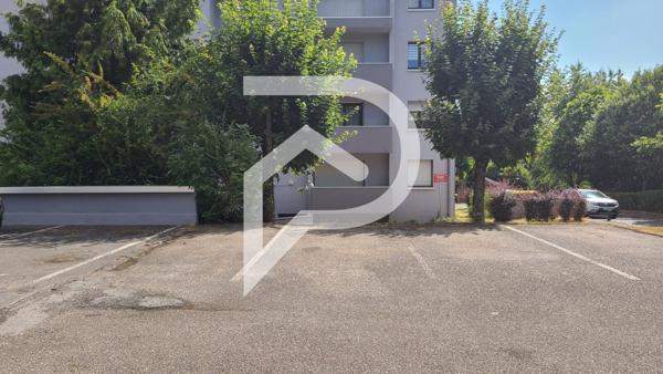 Parking / box 10 m2