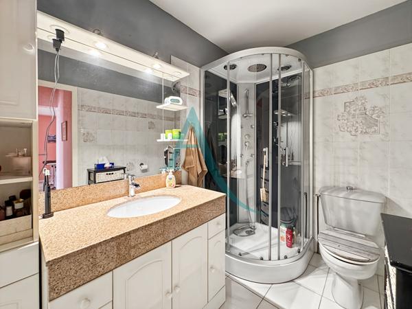 Maison individuelle 7 pièces sur sous-sol total Mennecy