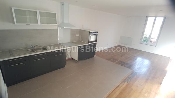 Immeuble / 6 appartements / terrain