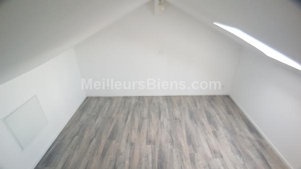 Immeuble / 6 appartements / terrain