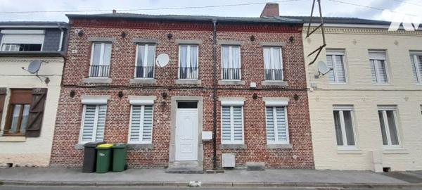 Idéal investisseur ! 
Spacieuse maison proche du centre, 3 chambres, cour - Louée 550 €/mois.