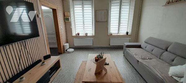 Idéal investisseur ! 
Spacieuse maison proche du centre, 3 chambres, cour - Louée 550 €/mois.