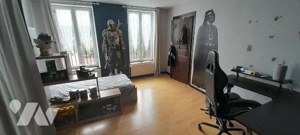 Idéal investisseur ! 
Spacieuse maison proche du centre, 3 chambres, cour - Louée 550 €/mois.