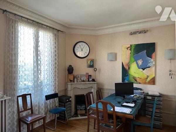 Maison avec dépendances à Vendre à Groslay (95410) en Val-d'Oise (95), 7 pièces, 5 chambres