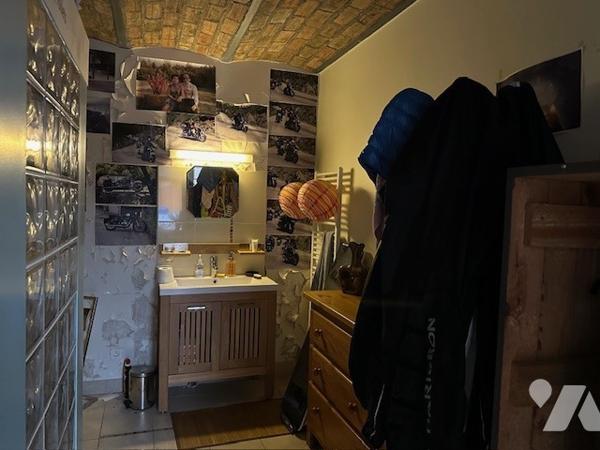 Maison avec dépendances à Vendre à Groslay (95410) en Val-d'Oise (95), 7 pièces, 5 chambres