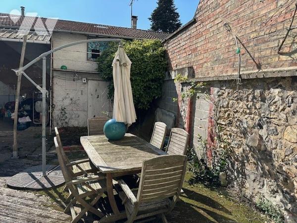 Maison avec dépendances à Vendre à Groslay (95410) en Val-d'Oise (95), 7 pièces, 5 chambres