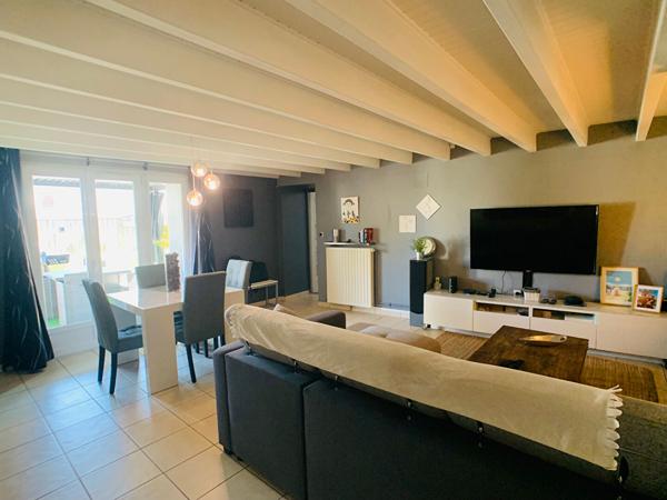 CHAMPDENIERS.Maison 7 pièces de 147m²., Champdeniers 79220