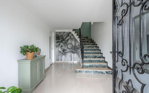 Maison à vendre    11 pièces •  Ormesson-sur-Marne