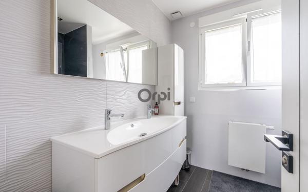 Maison à vendre    11 pièces •  Ormesson-sur-Marne