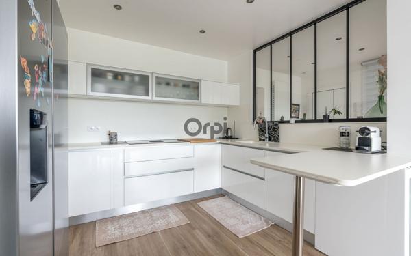 Maison à vendre    11 pièces •  Ormesson-sur-Marne