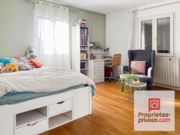 EXCLUSIF ! Auxerre - Maison  10 pièce(s) 156 m2 avec piscine couverte