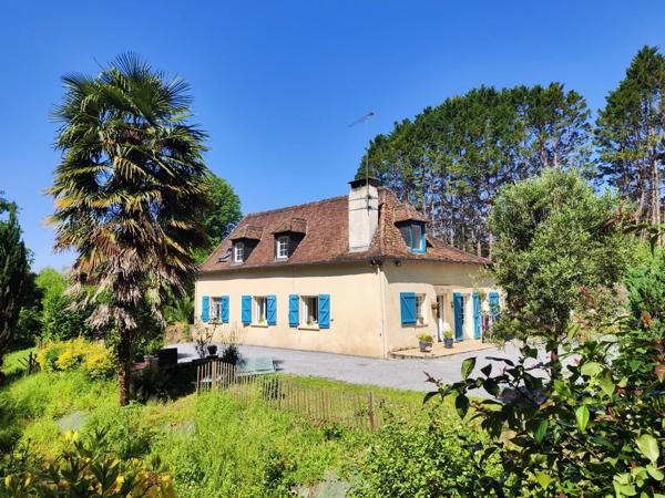 Charmante maison de campagne béarnaise avec annexe