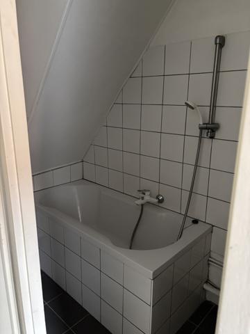 Appartement 2 pièces - cave et greniers - centre historique