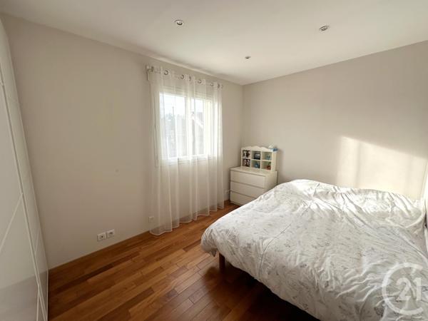 Maison à vendre  5 pièces - 221,16 m2 ST MAURICE DE GOURDANS - 01